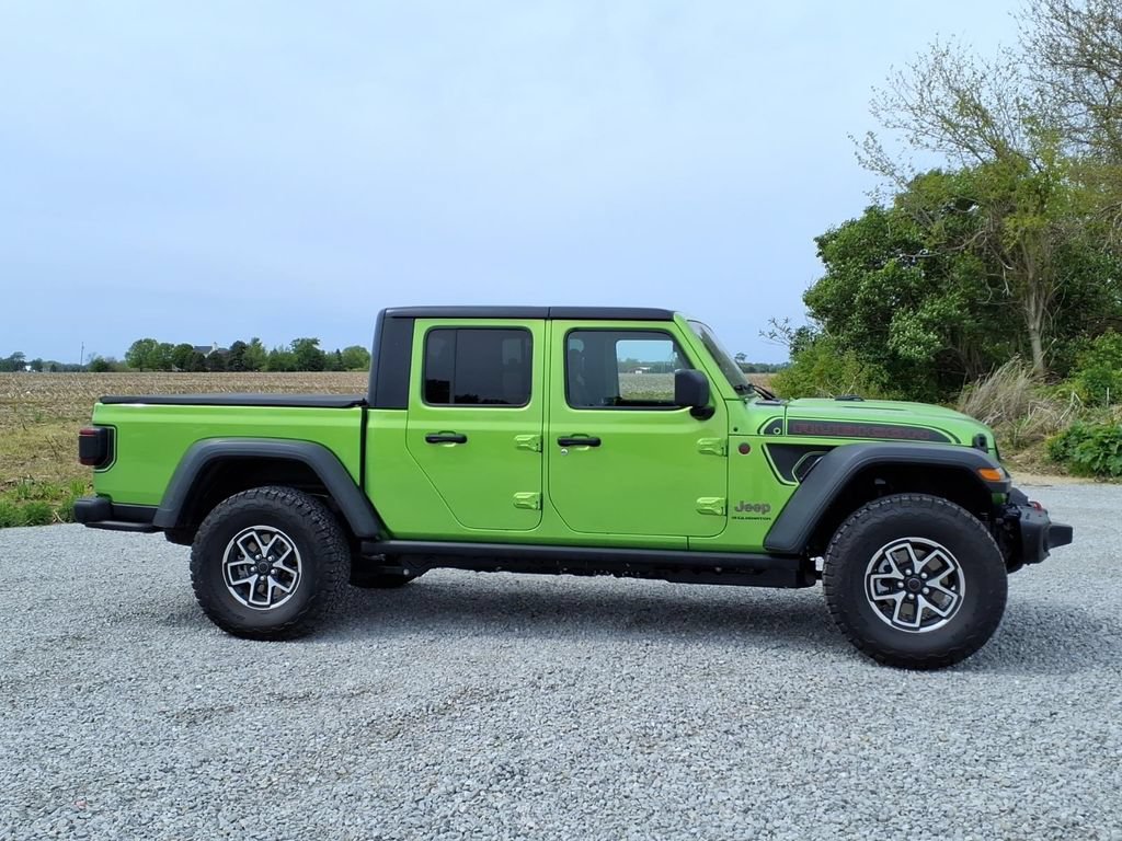Used 2026 Jeep Gladiator Rubicon AWD/4WD image 4