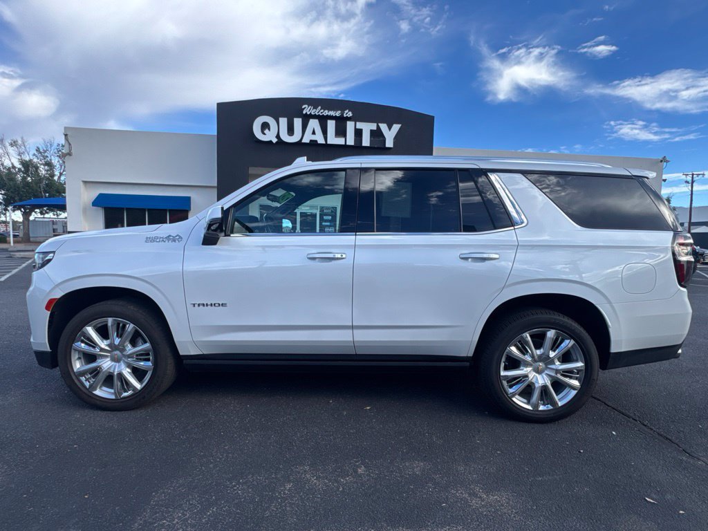 Used 2022 Chevrolet Tahoe High Country w/ Premium Package AWD/4WD image 3