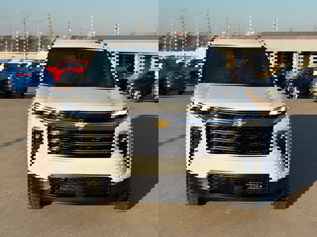 Used 2025 Chevrolet Traverse LT image 4