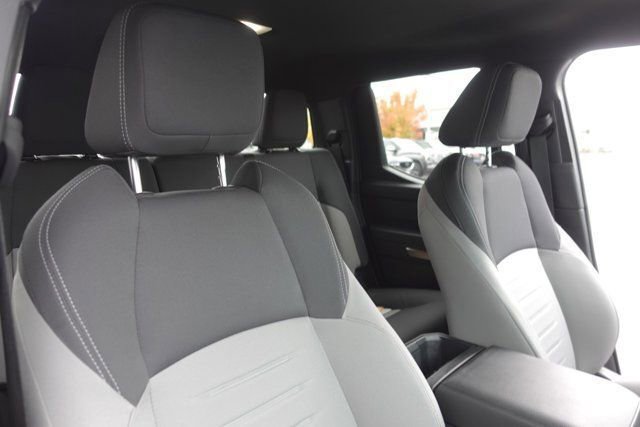 Used 2025 Toyota Tacoma TRD Sport image 16