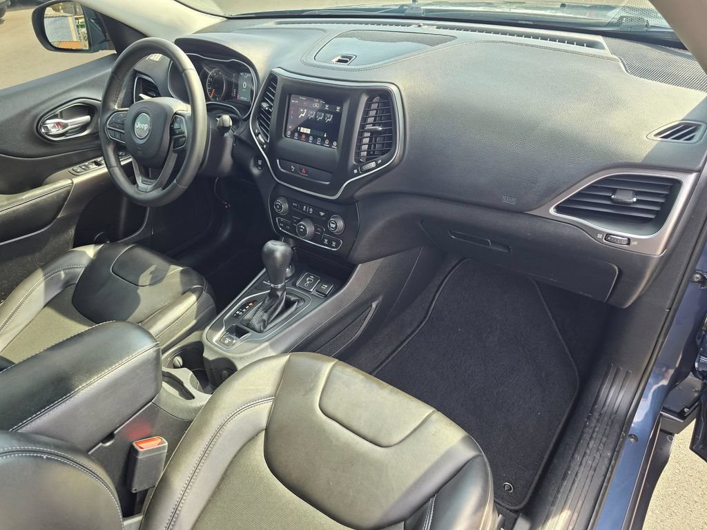 Used 2020 Jeep Cherokee Latitude Plus AWD/4WD image 15