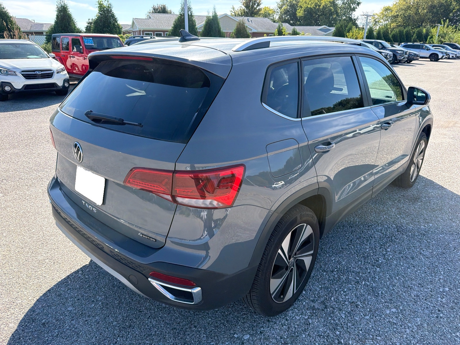 Used 2024 Volkswagen Taos SE AWD/4WD image 9