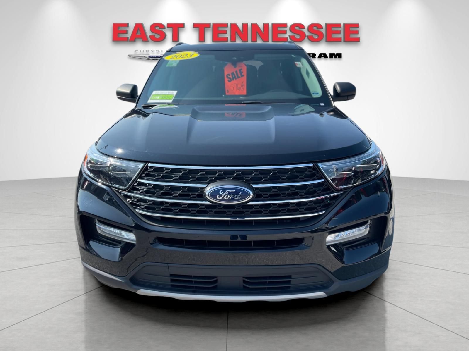 Used 2023 Ford Explorer XLT w/ Equipment Group 202A AWD/4WD image 9