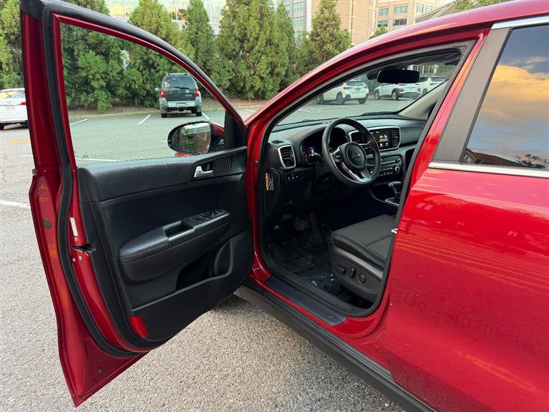 Used 2021 Kia Sportage LX w/ LX AWD Popular Package image 24