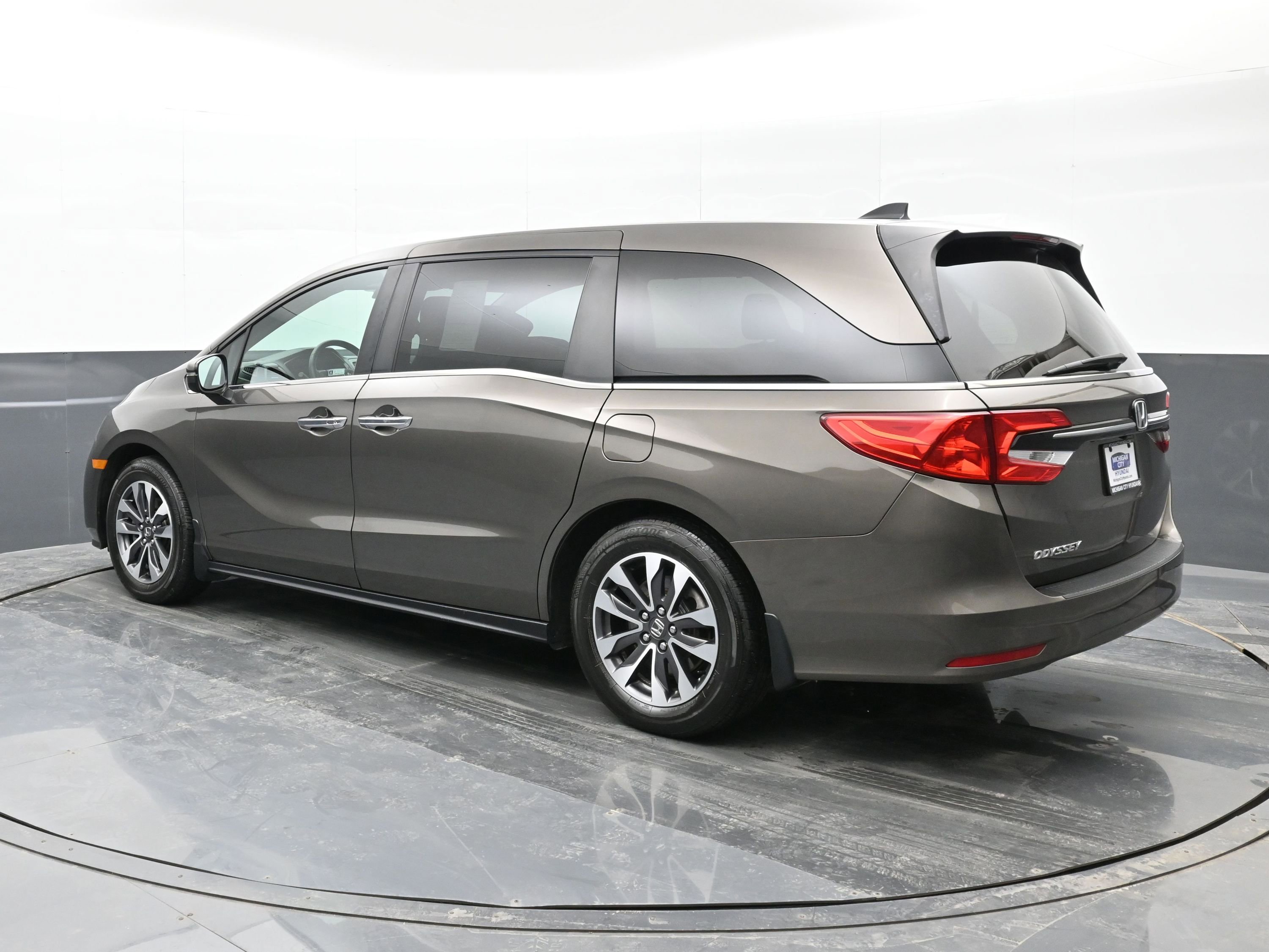 Used 2023 Honda Odyssey EX-L image 6
