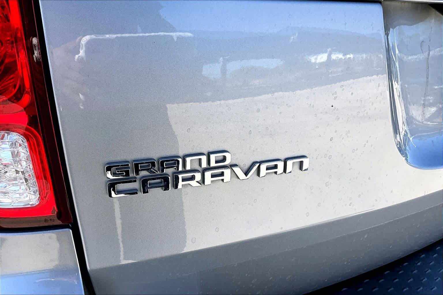 Used 2019 Dodge Grand Caravan SE FWD image 10