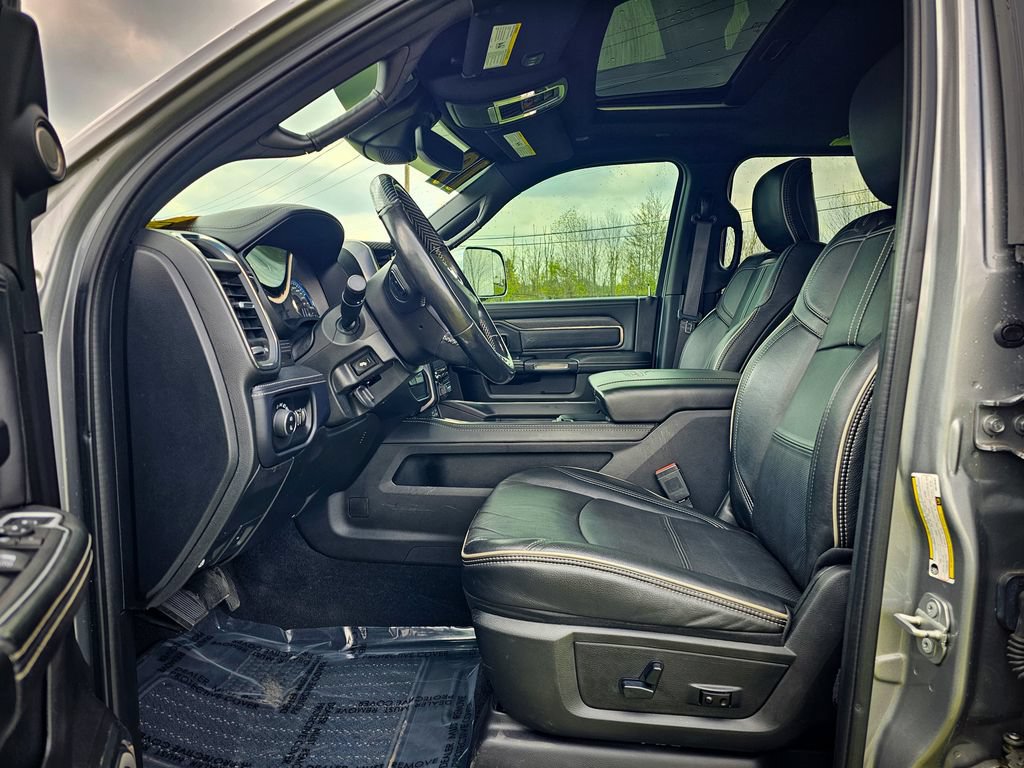 Used 2019 RAM 2500 Limited AWD/4WD image 16
