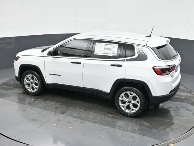 Used 2025 Jeep Compass Sport w/ Mopar Graphics Package image 26