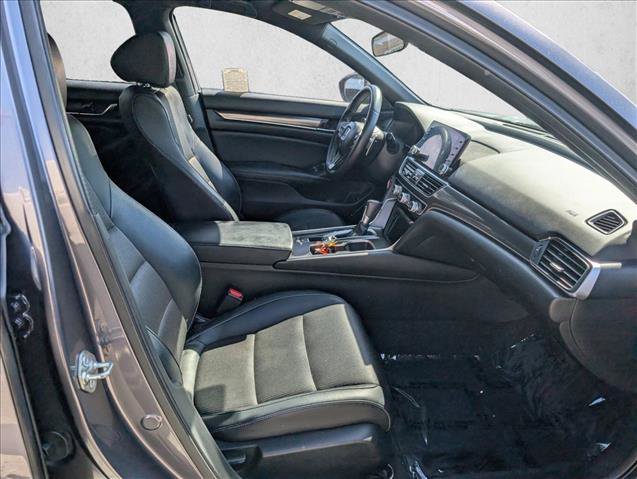 Used 2018 Honda Accord Sport image 18