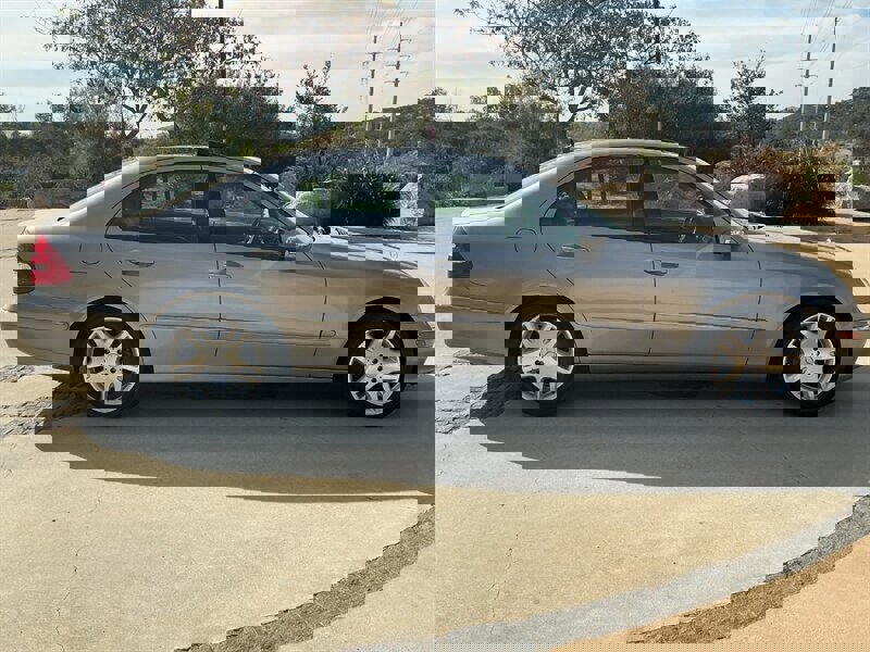 Used 2003 Mercedes-Benz E 500 Sedan image 5