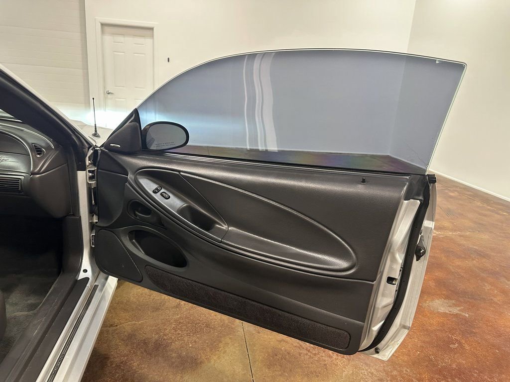 Used 2001 Ford Mustang Cobra image 84