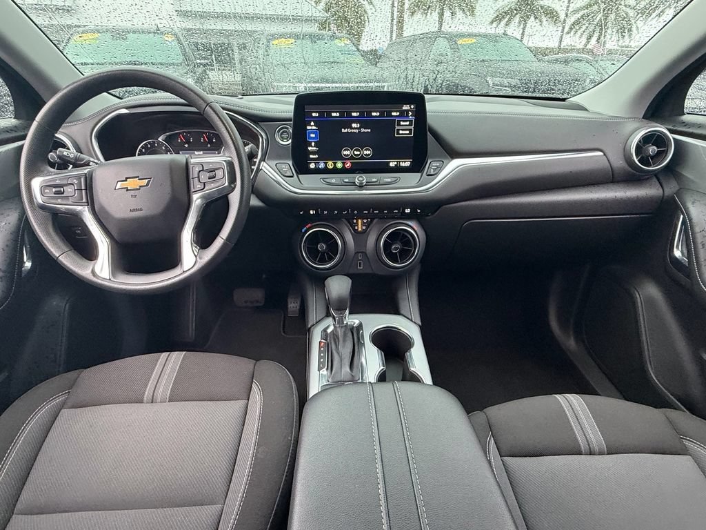 Certified 2025 Chevrolet Blazer LT FWD image 14