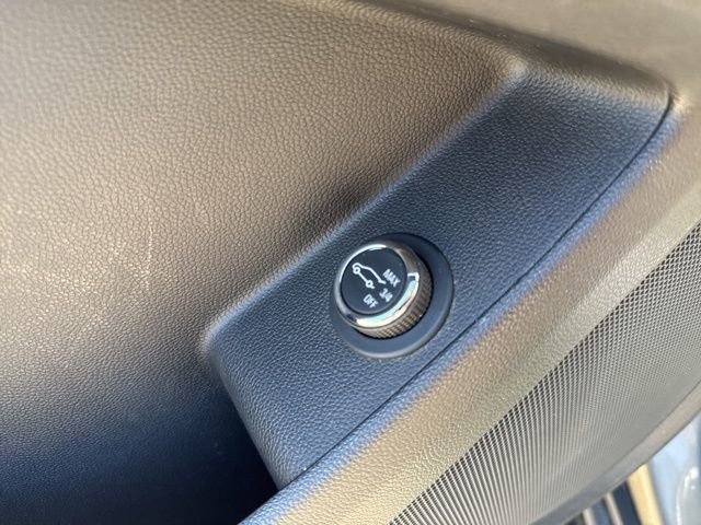 Used 2020 Chevrolet Traverse LT w/ LPO, Floor Liner Package AWD/4WD image 32