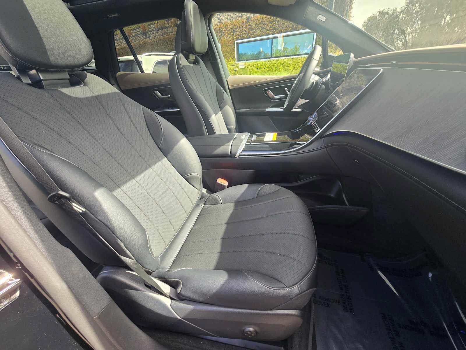 New 2026 Mercedes-Benz EQE 320 4MATIC SUV image 10