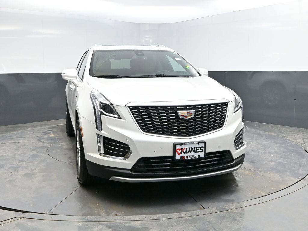Used 2023 Cadillac XT5 Premium Luxury image 3