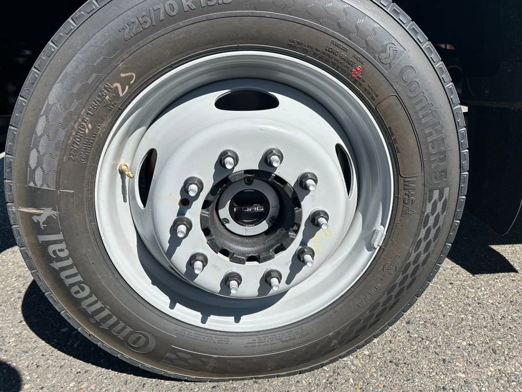 New 2025 Ford F550 4x4 SuperCab Super Duty image 26