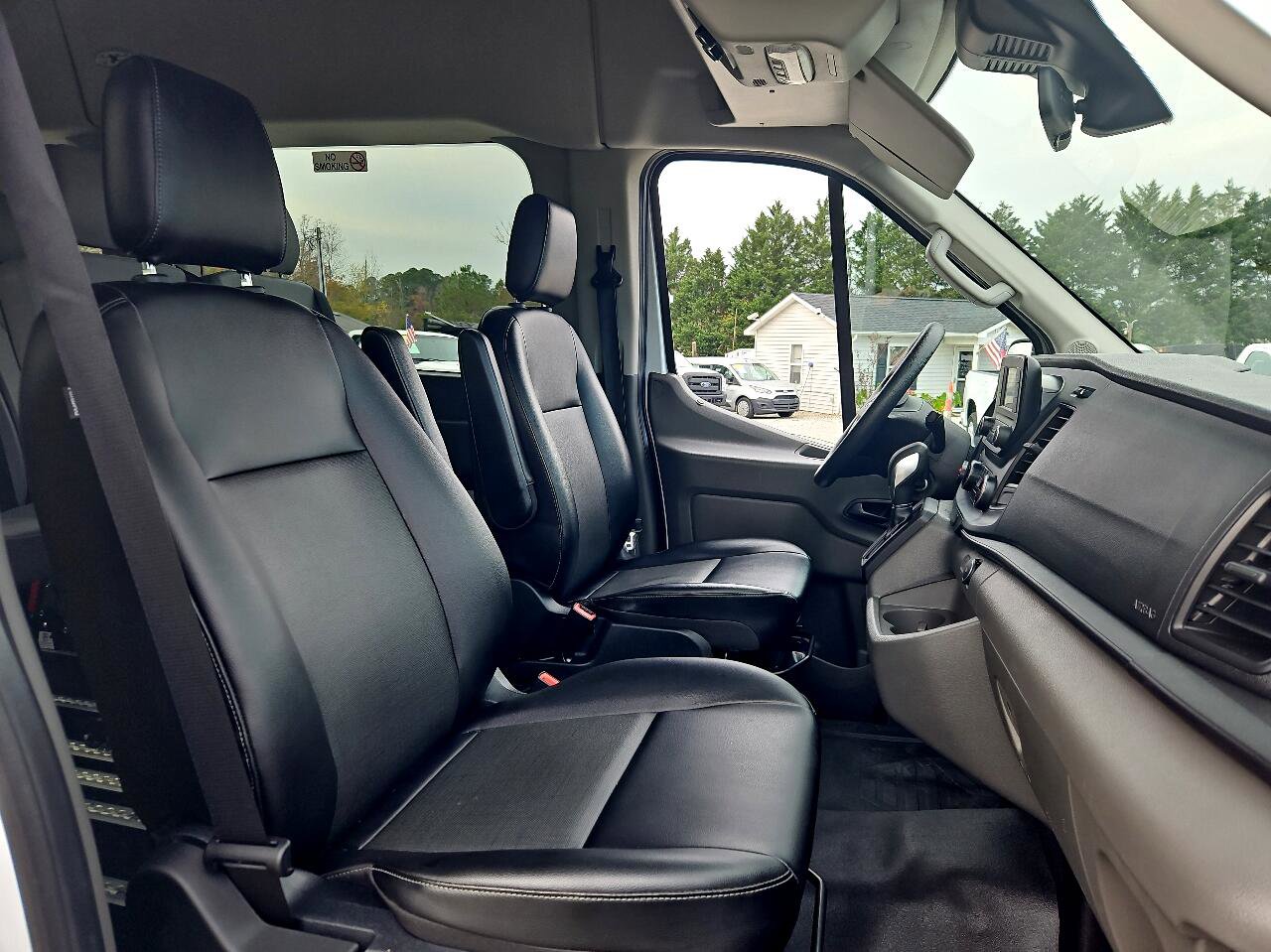 Used 2020 Ford Transit 350 XL image 33