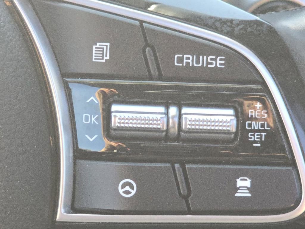 Used 2021 Kia Seltos SX w/ SX Sunroof Package image 33