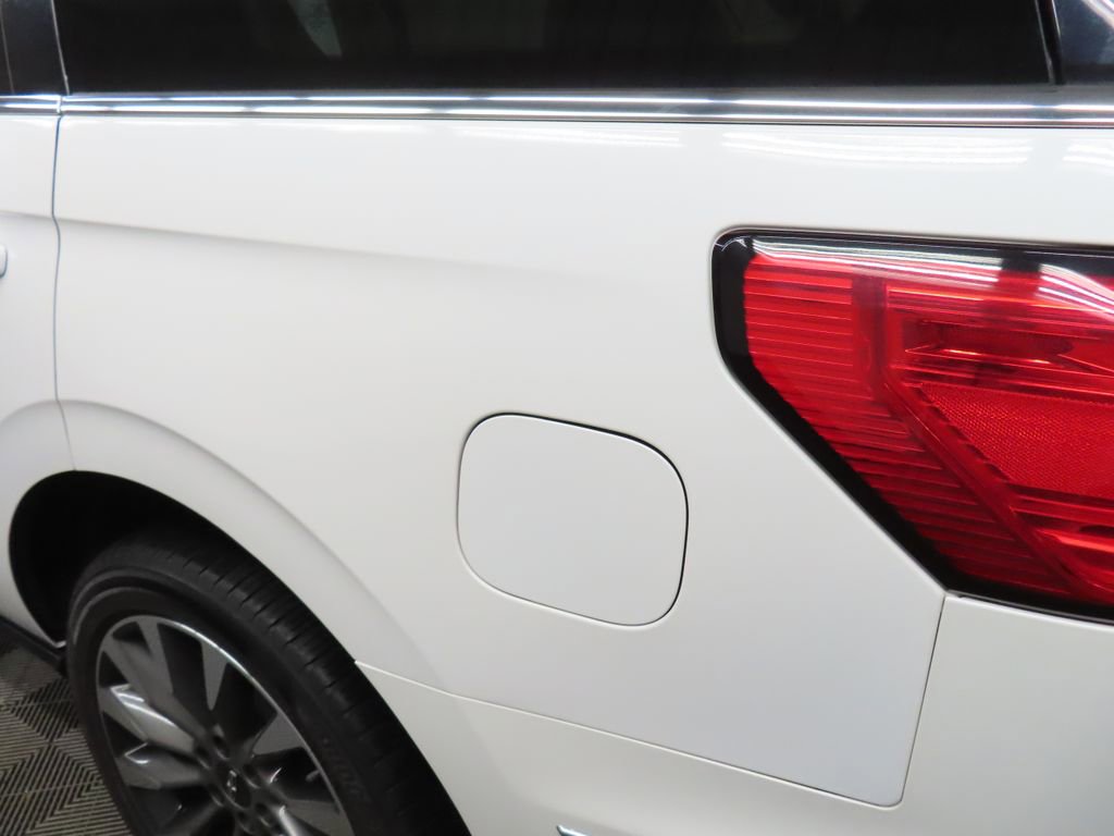 Used 2020 Lincoln Navigator Reserve w/ Luxury Package AWD/4WD image 51