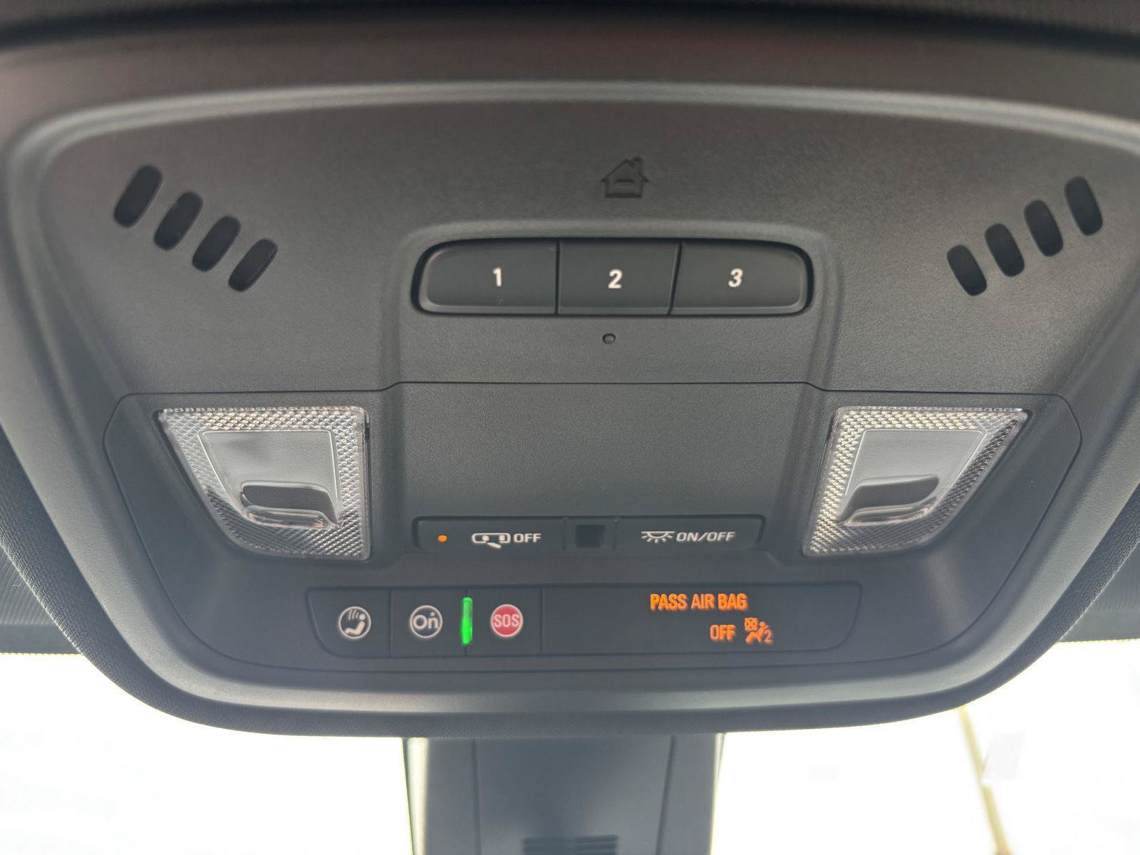 Used 2023 Chevrolet Traverse LT AWD/4WD image 30