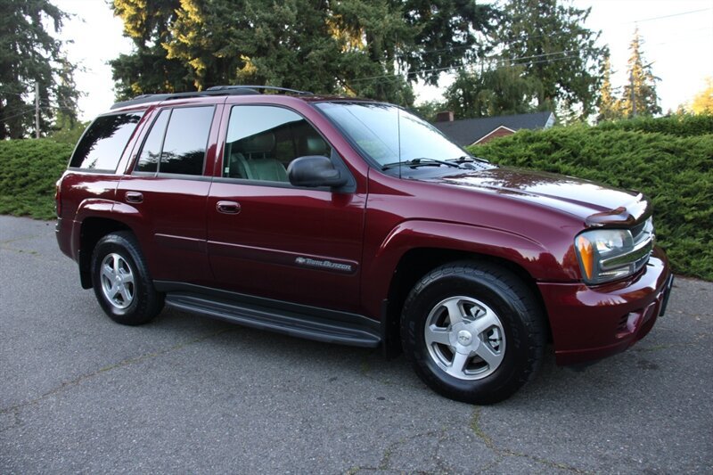 Used 2005 Chevrolet TrailBlazer LS w/ LS Preferred Equipment Group AWD/4WD image 2
