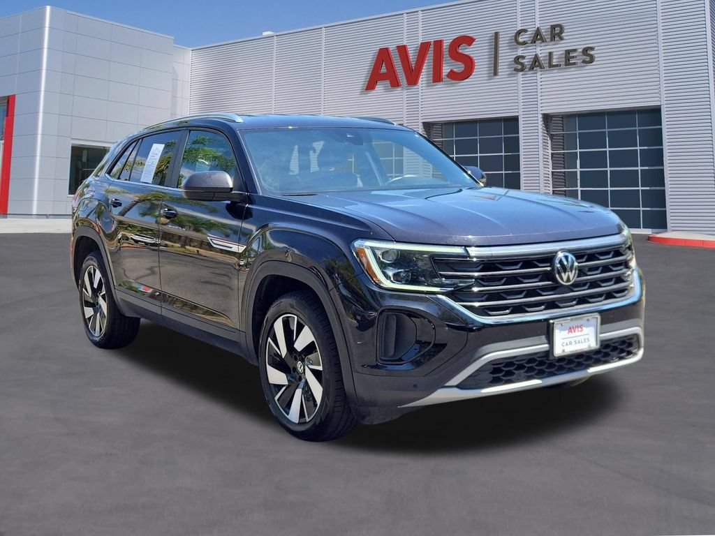 Used 2025 Volkswagen Atlas Cross Sport SE AWD/4WD image 3