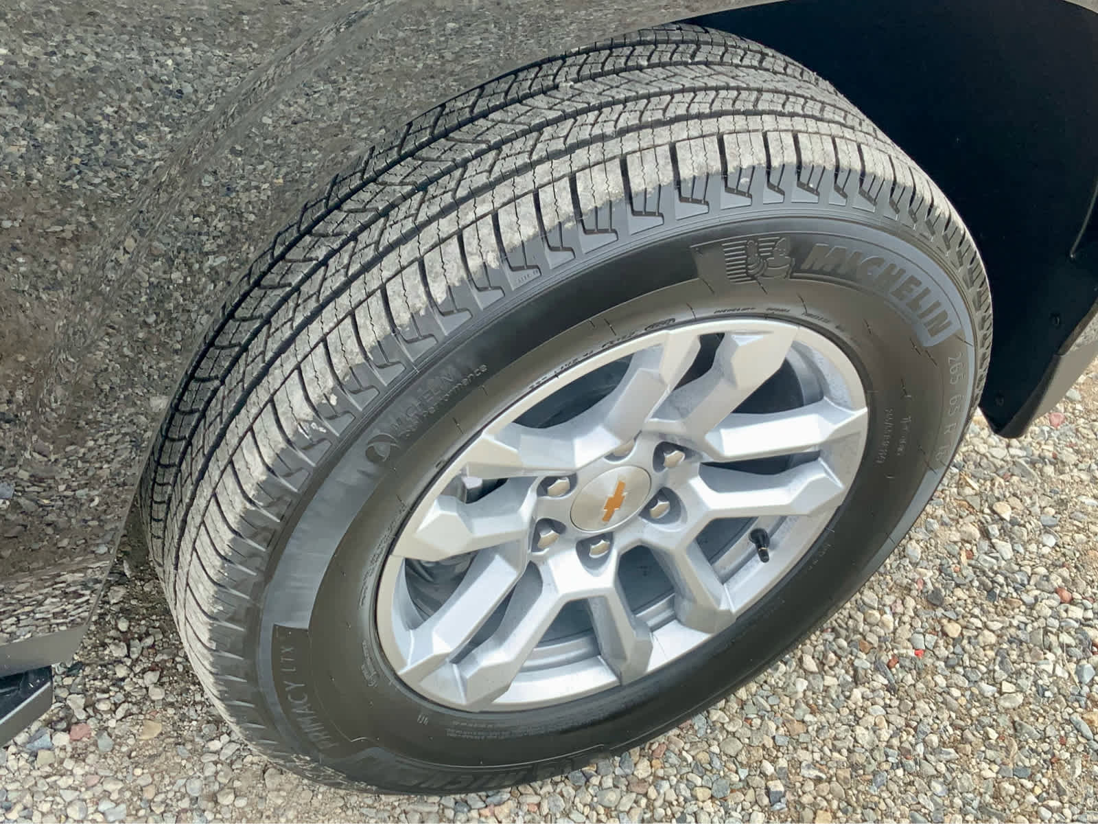 New 2026 Chevrolet Suburban LS image 18