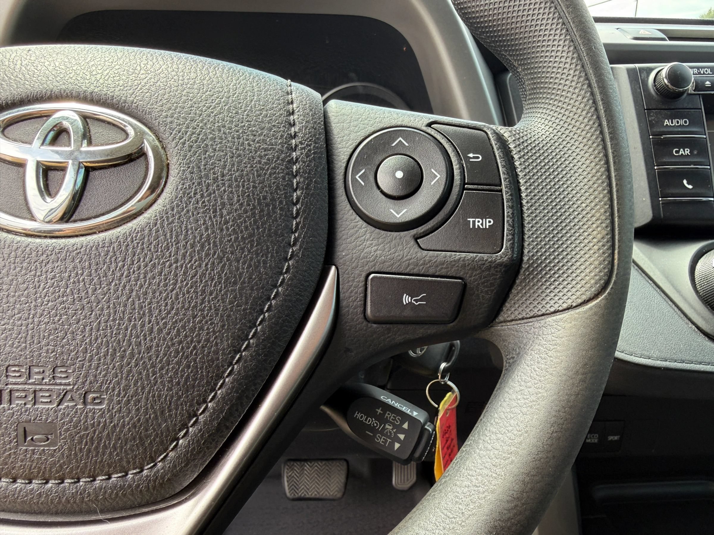 Used 2017 Toyota RAV4 LE FWD image 13