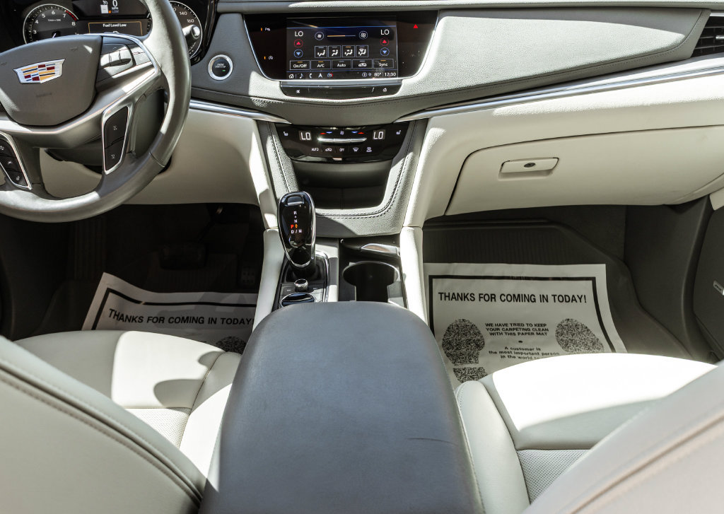Used 2024 Cadillac XT5 Premium Luxury w/ LPO, Floor Liner Package AWD/4WD image 13