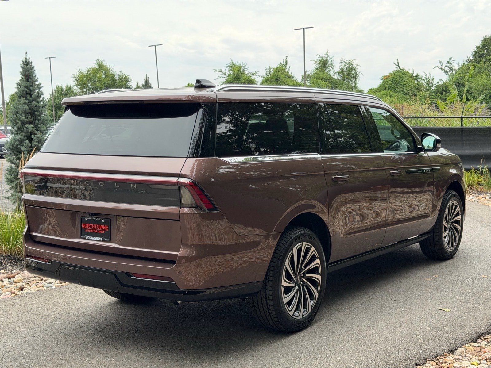 New 2027 Lincoln Navigator L Black Label AWD/4WD image 5