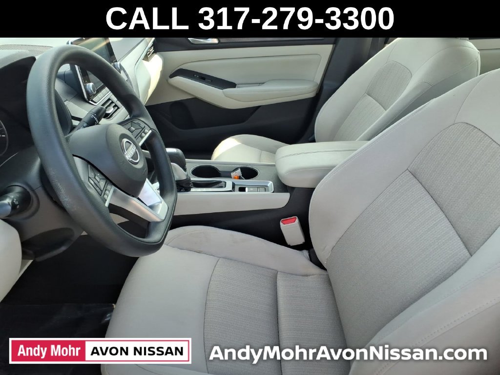 Used 2025 Nissan Altima 2.5 SV AWD/4WD image 18