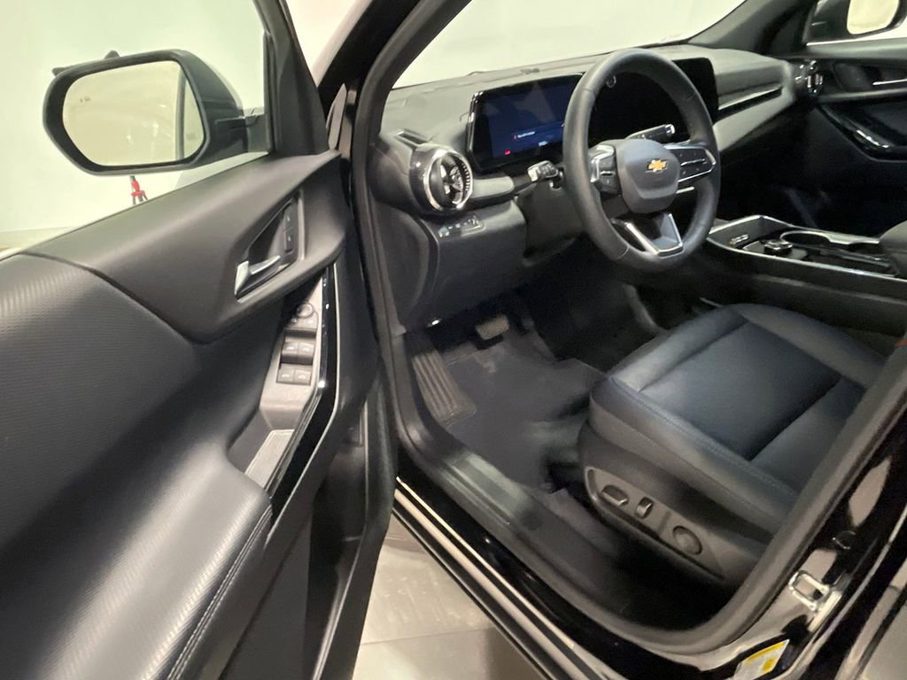 Used 2026 Chevrolet Equinox LT w/ Convenience Package II image 20