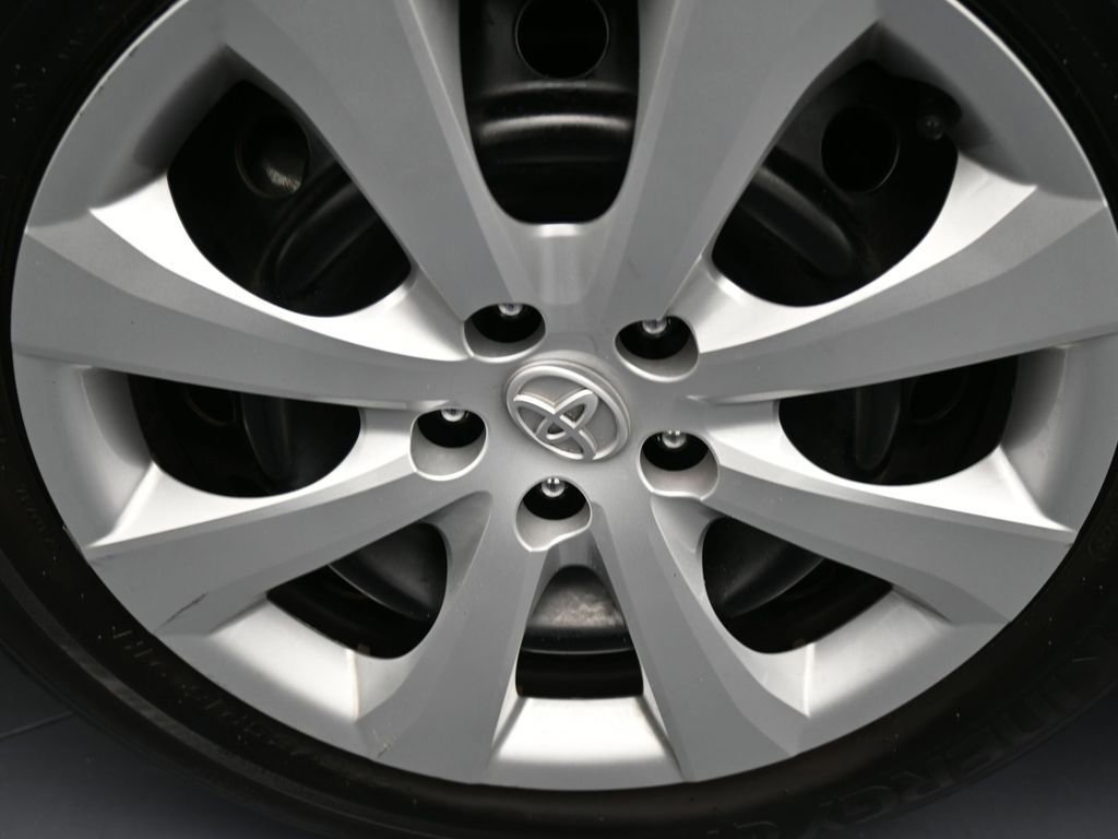 Used 2024 Toyota Corolla LE image 40