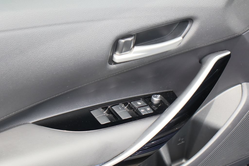 Used 2020 Toyota Corolla XSE FWD image 19