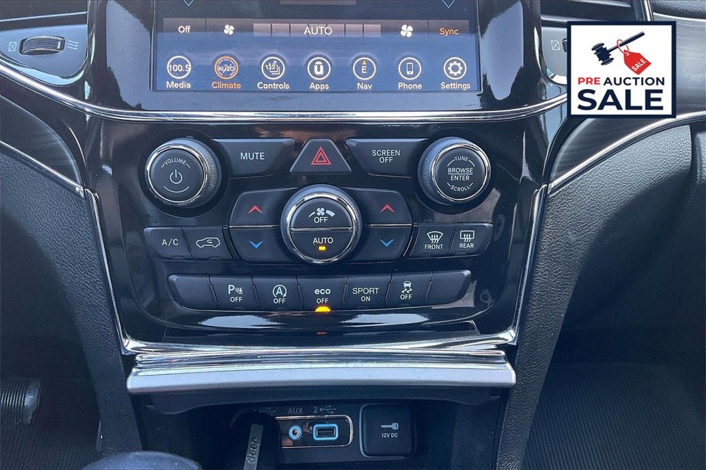 Used 2021 Jeep Grand Cherokee Limited w/ Sun & Sound Group image 32