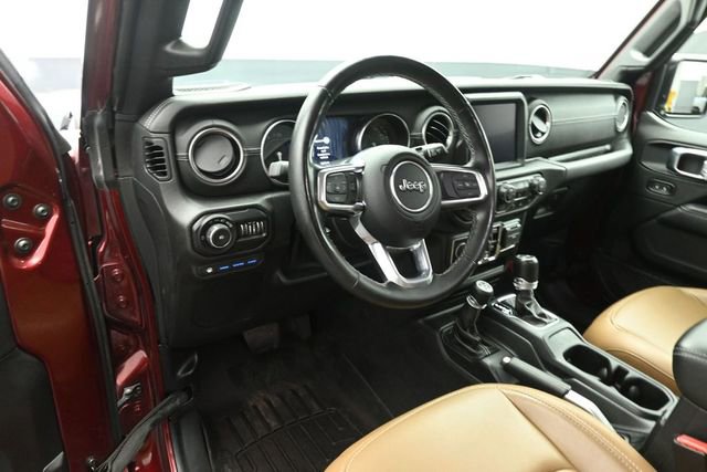 Used 2021 Jeep Wrangler Unlimited Sahara w/ Cold Weather Group AWD/4WD image 11