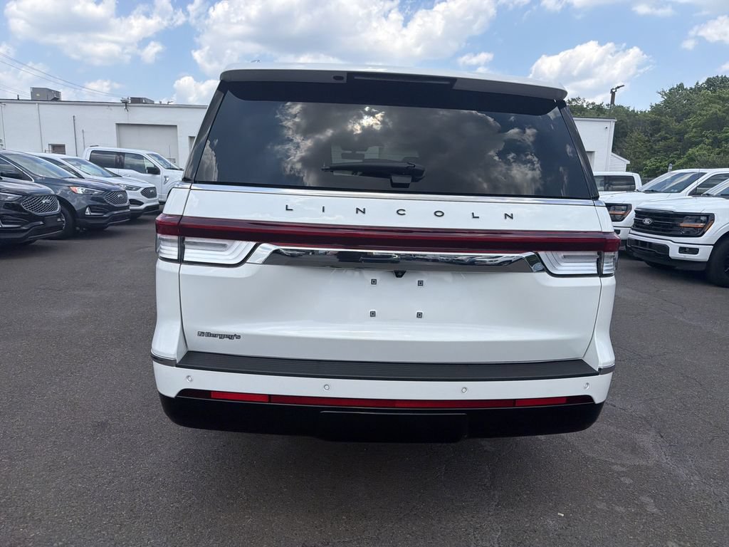 Certified 2024 Lincoln Navigator L Black Label AWD/4WD image 3