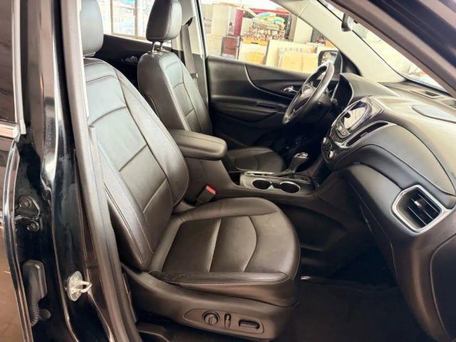 Used 2020 Chevrolet Equinox Premier image 13