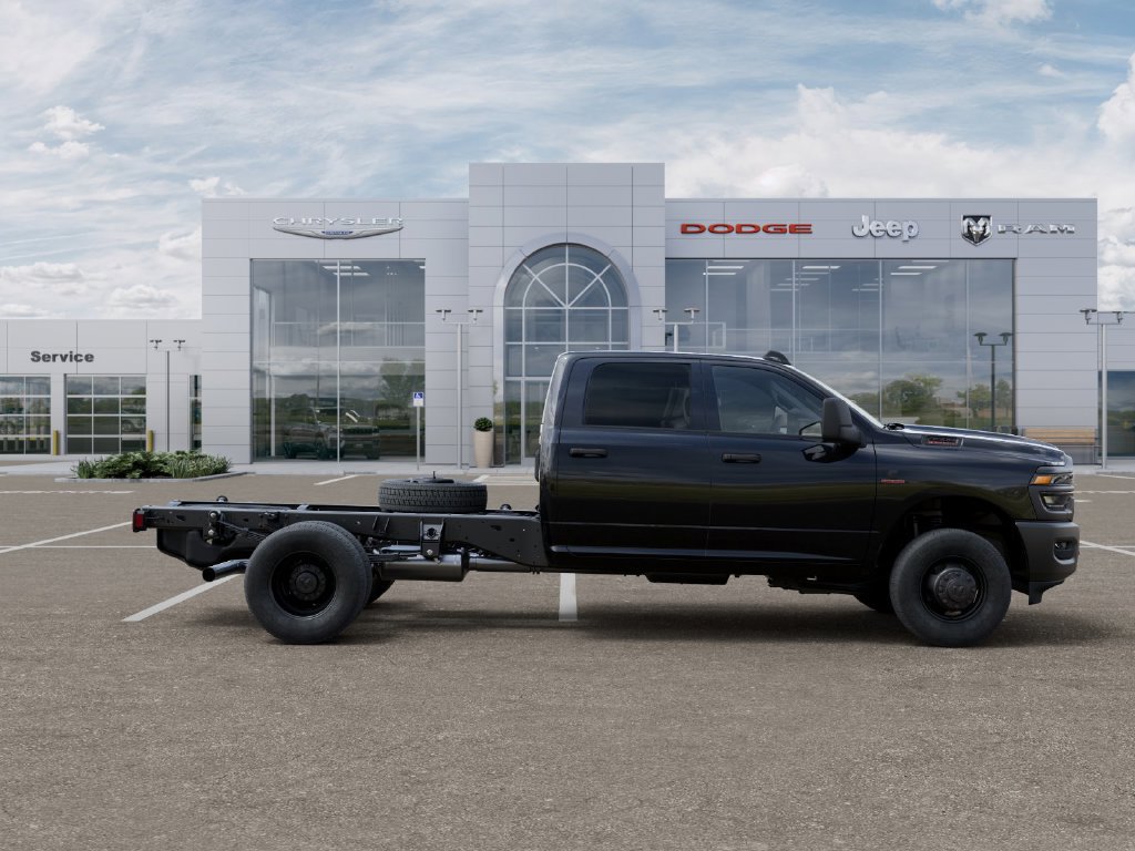 New 2026 RAM 3500 Tradesman AWD/4WD image 21