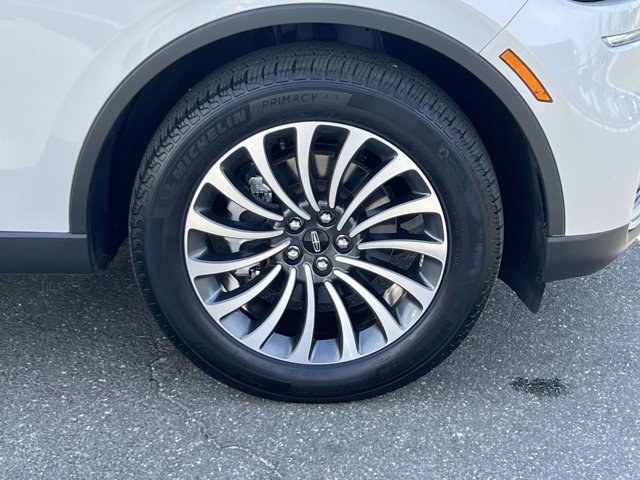 Used 2024 Lincoln Aviator AWD w/ Premium Package image 6