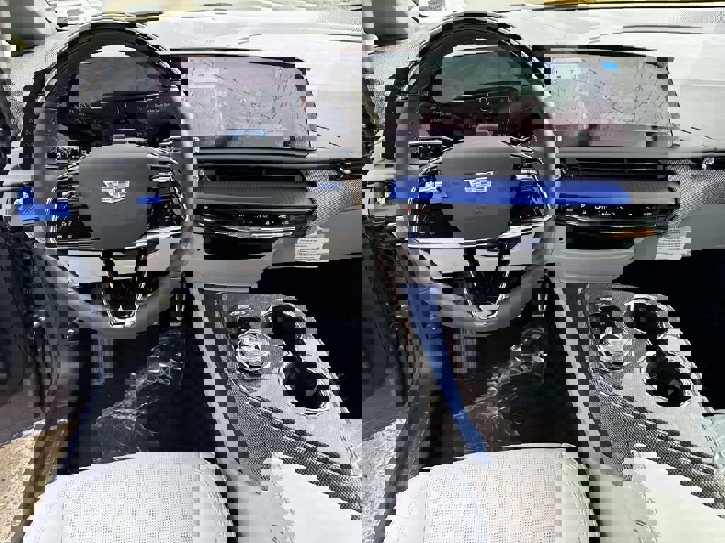 New 2026 Cadillac Optiq Luxury 2 w/ LPO, Floor Liner Package image 10