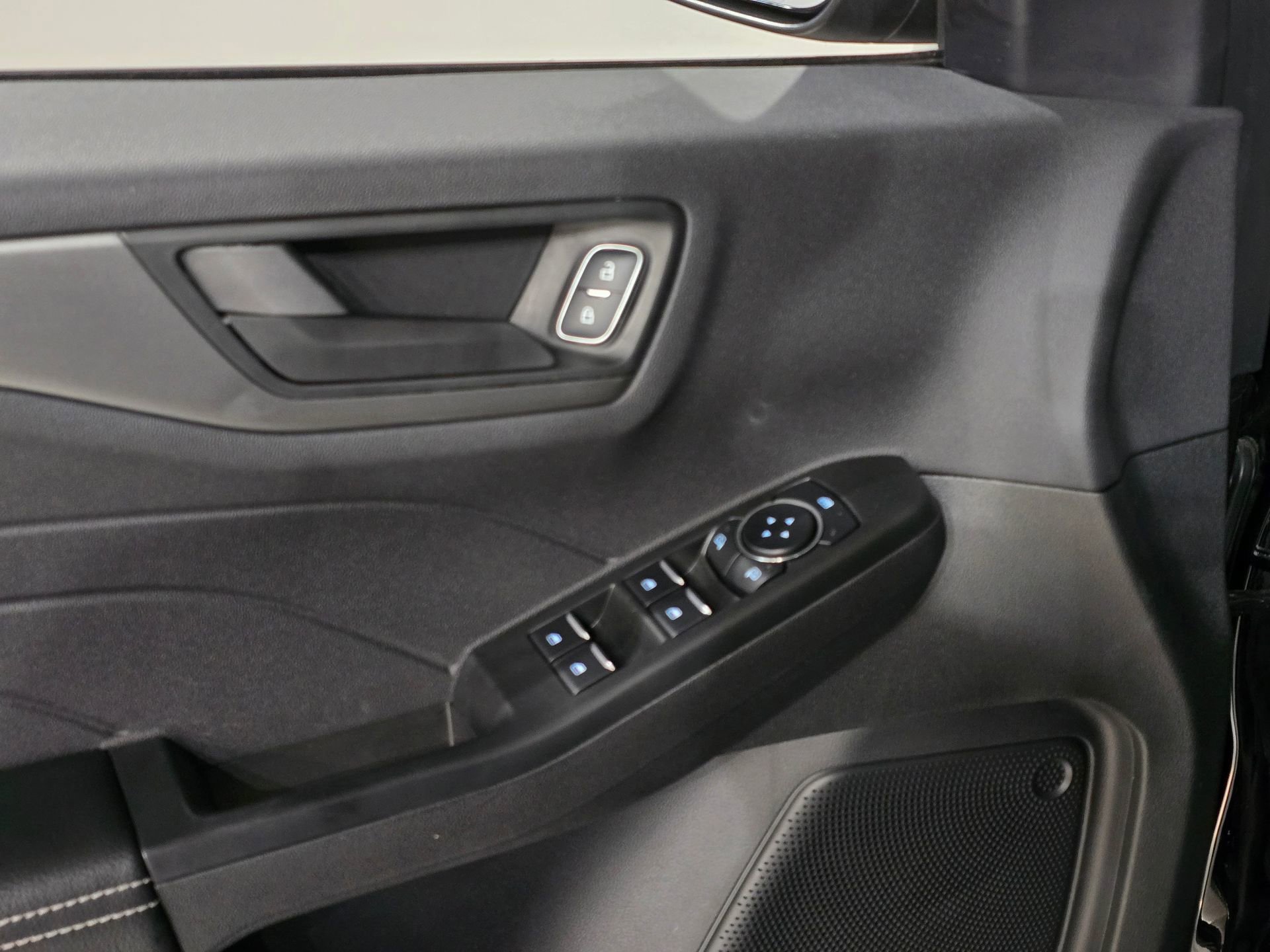 Used 2025 Ford Escape Active w/ Tech Pack #1 image 16