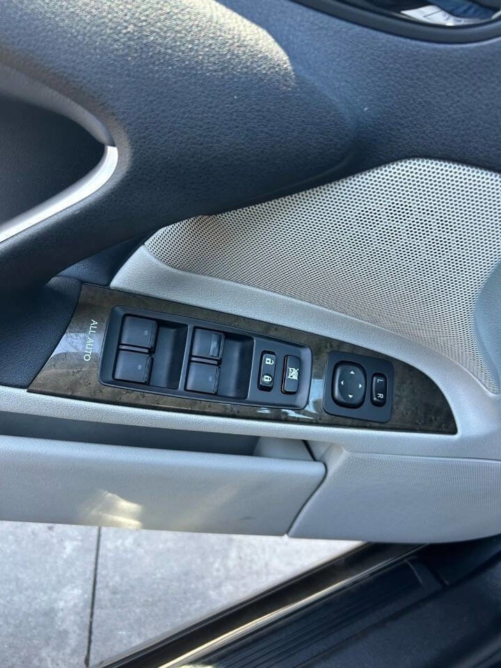 Used 2011 Lexus IS 250 w/ Premium Pkg Value Edition image 17