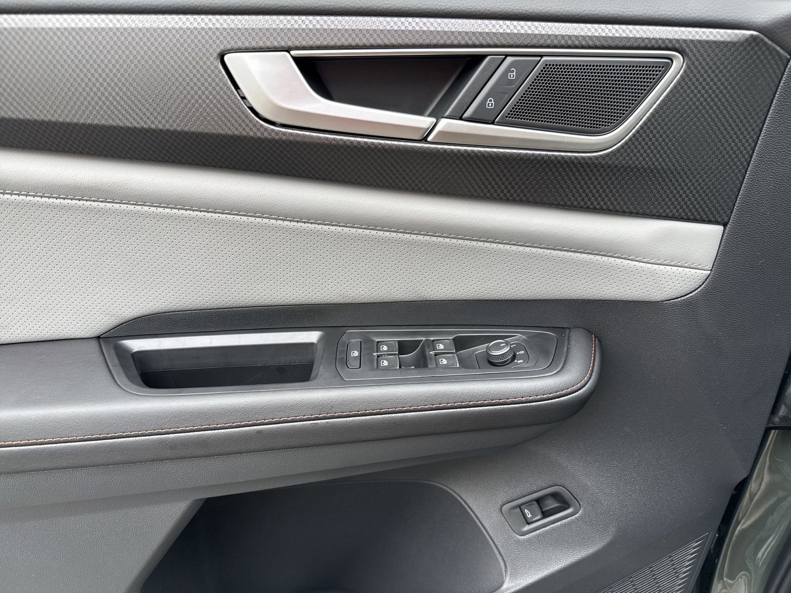 New 2026 Volkswagen Atlas Peak Edition image 14