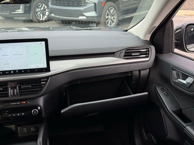 Used 2023 Ford Escape SE image 30