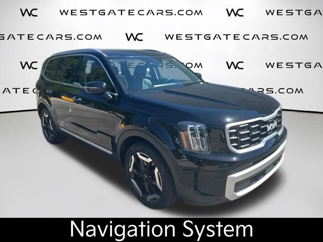 Used 2025 Kia Telluride S FWD image 4
