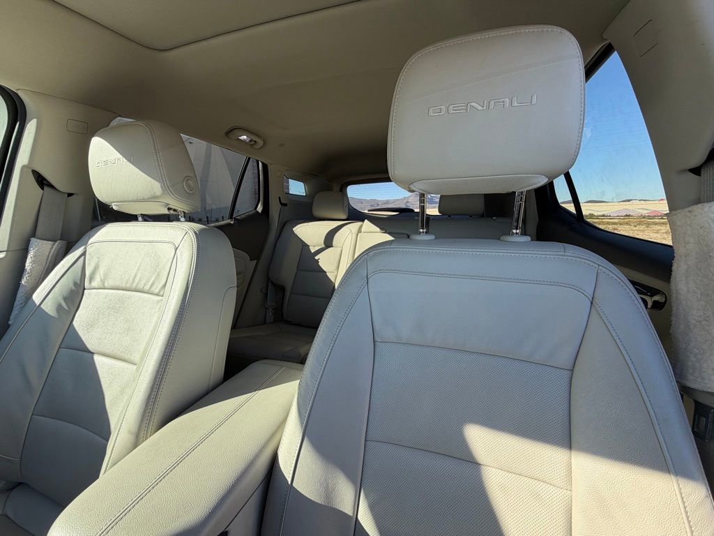 Used 2019 GMC Terrain Denali w/ Advanced Safety Package FWD image 11