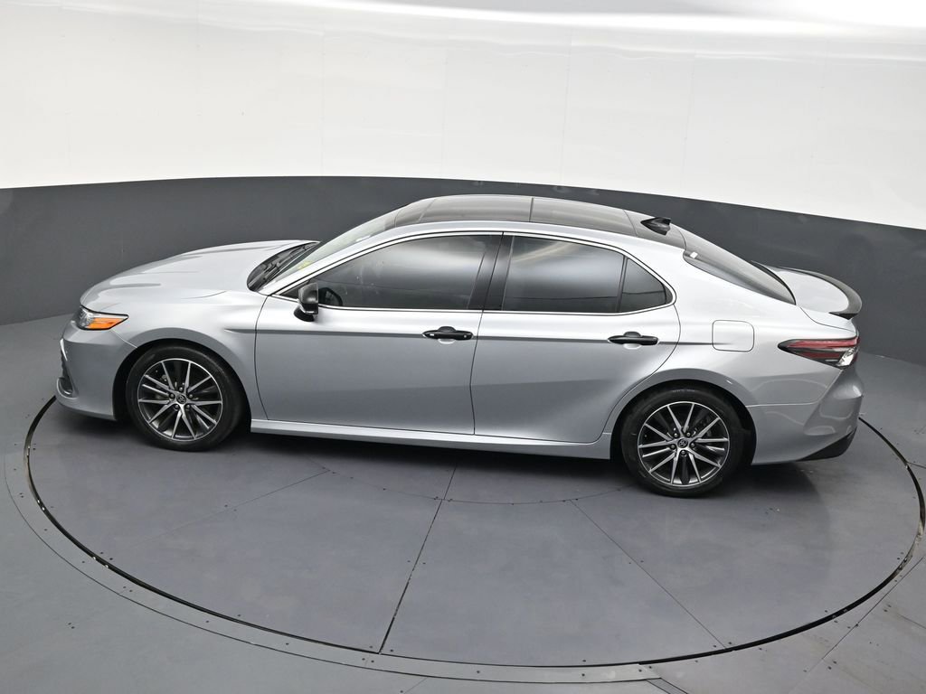 Used 2022 Toyota Camry XLE w/ Navigation Package image 14