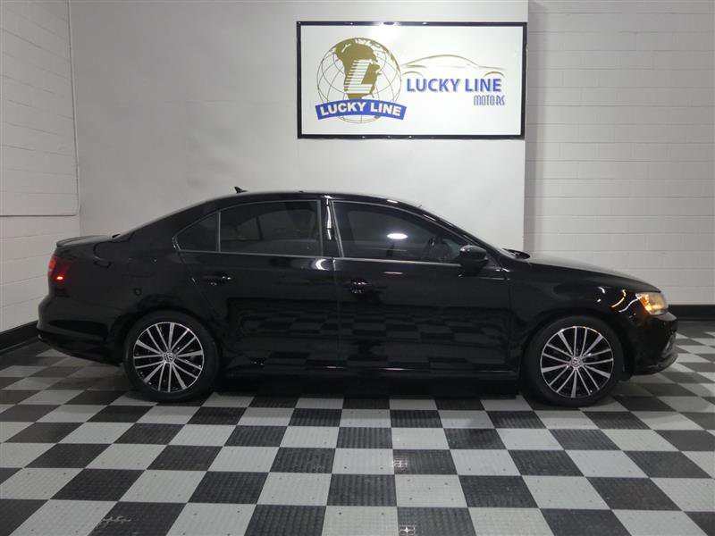 Used 2016 Volkswagen Jetta Sport image 6