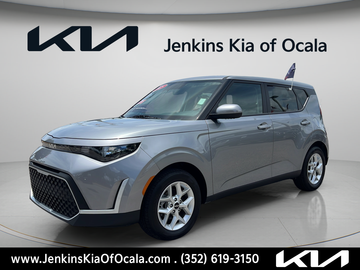 Certified 2025 Kia Soul LX w/ LX Technology Package FWD image 7